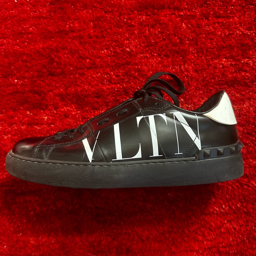 Valentino Garavani VLTN Black Leather Sneakers – EU 38